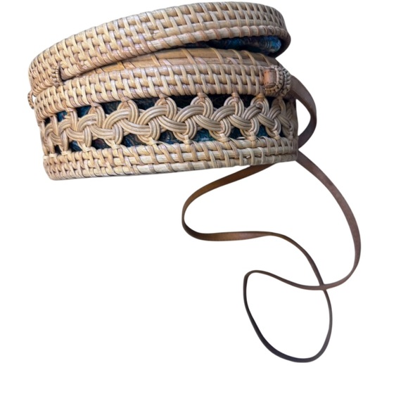 Amerii Rattan Shoulder Bag with Patterned Fabric Lining - Picture 9 of 16